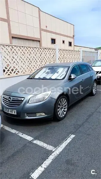 Usado Opel Insignia Sport 160 CV (117 kW) 2011 Gris / plata Familiar