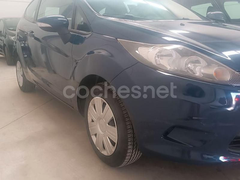 Azul Usado 2011 Ford Fiesta Titanium Utilitario | 5490 € (Precio justo) - Imagen 1/4