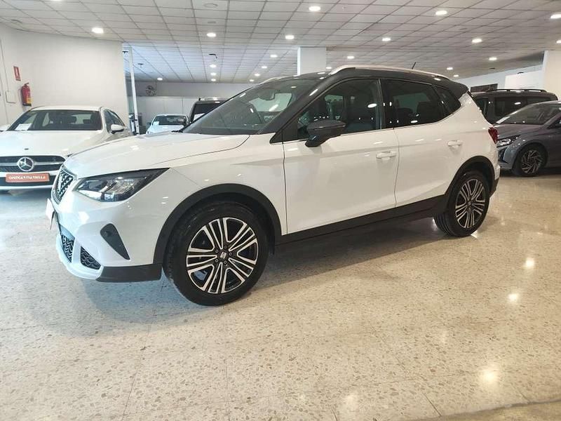 Usado Seat Arona 116 CV (85 kW) 2025 Blanco SUV