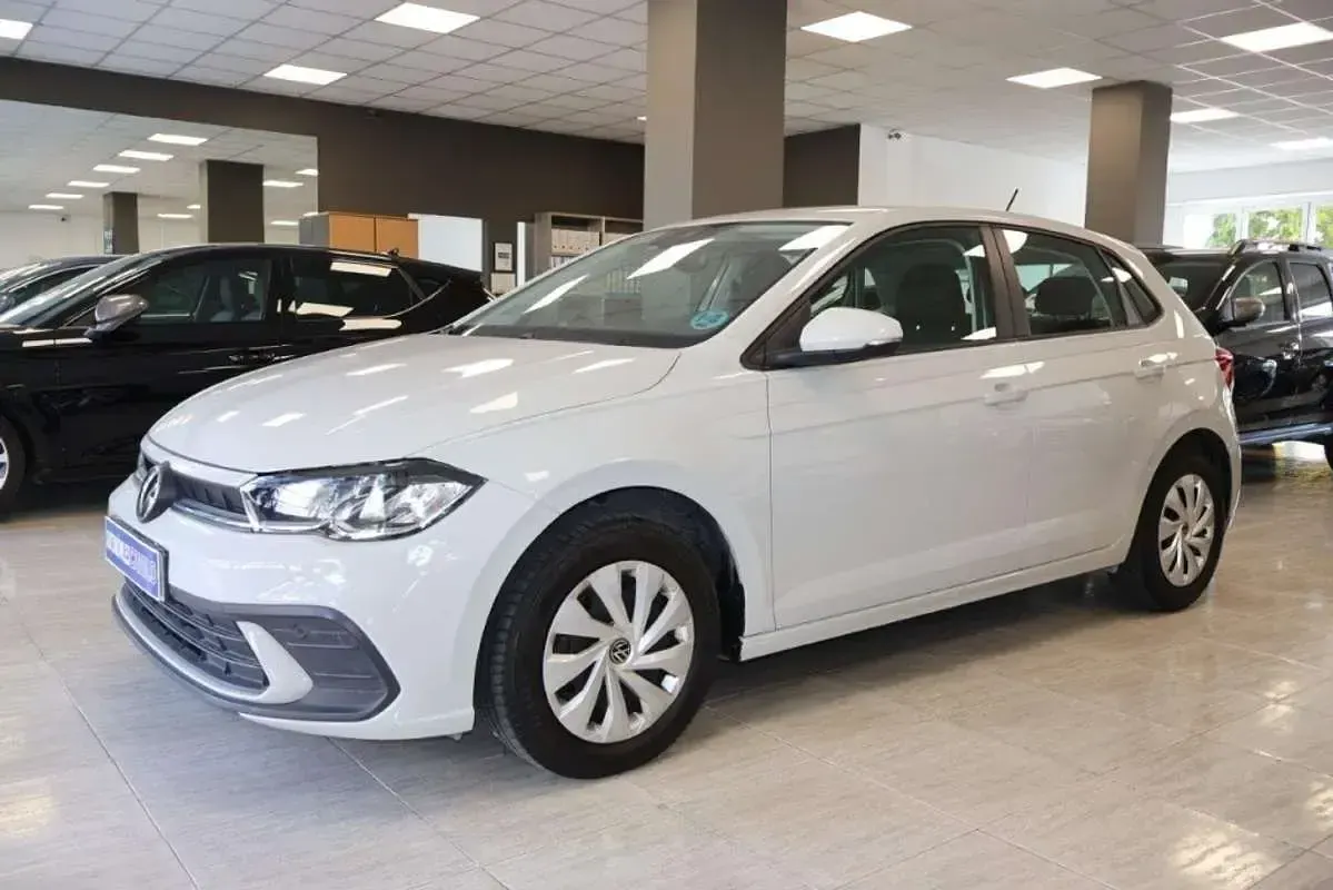 Usado VW Polo Advance 95 CV (69 kW) 2022 Beige Utilitario