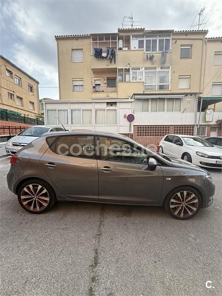 Usado Seat Ibiza FR 110 CV (80 kW) 2017 Gris / plata Berlina