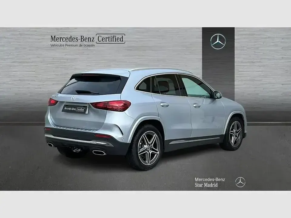 Käytetty Mercedes GLA200 AMG line 150 HP (110 kW) 2025 Harmaa Katumaasturi