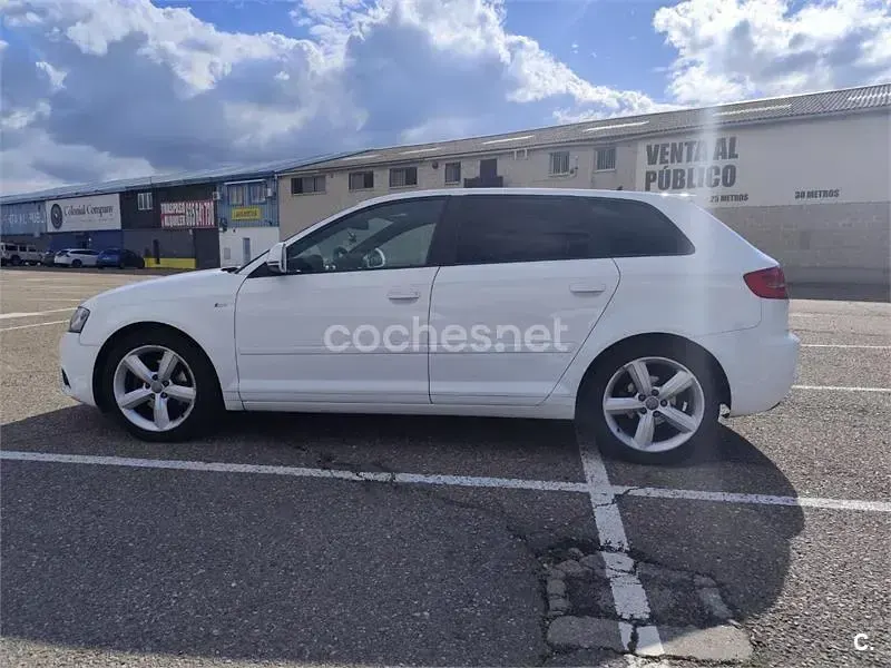 Usado Audi A3 Ambition 125 CV (91 kW) 2009 Blanco Utilitario