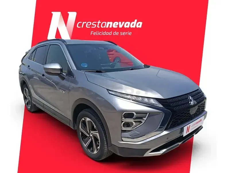 Usado Mitsubishi Eclipse Cross 188 CV (138 kW) 2022 Gris / plata SUV