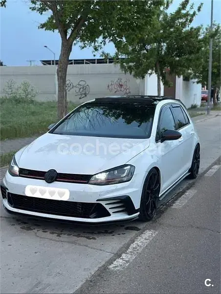 Używany VW Golf VII GTI 230 KM (169 kW) 2016 Biały Sedan/Limuzyna