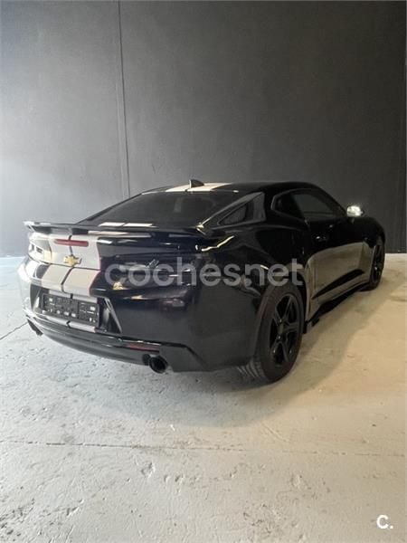 Usado Chevrolet Camaro 405 CV (297 kW) 2015 Negro Coupe