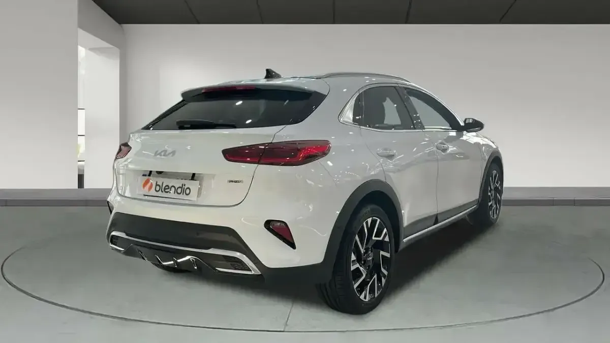 Usado Kia XCeed 141 CV (103 kW) 2024 Blanco SUV
