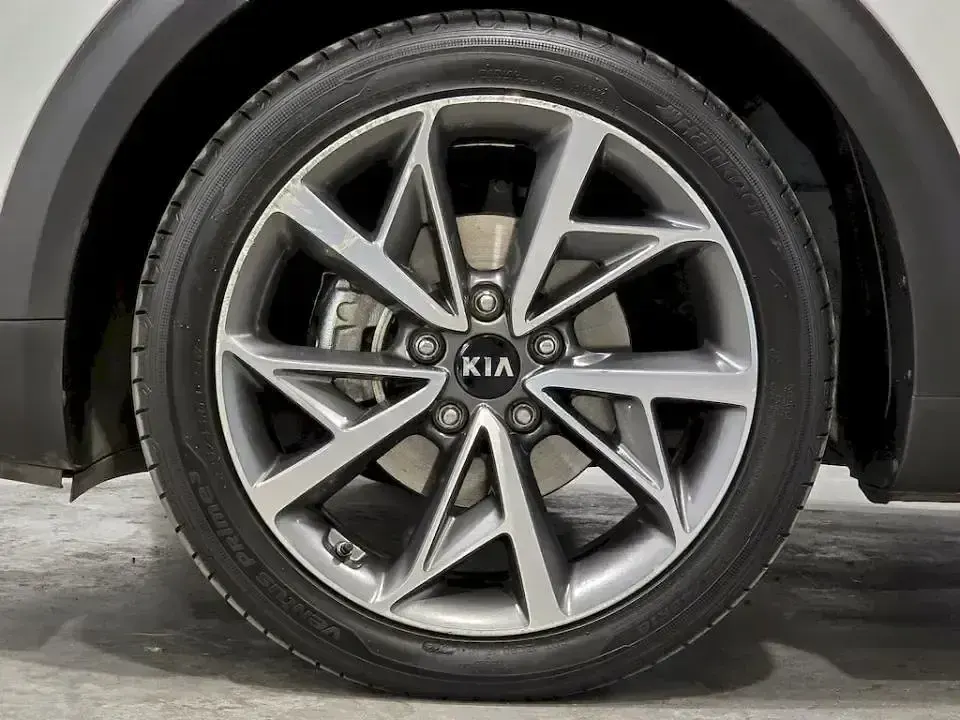 Usado Kia Niro 141 CV (103 kW) 2020 Blanco SUV