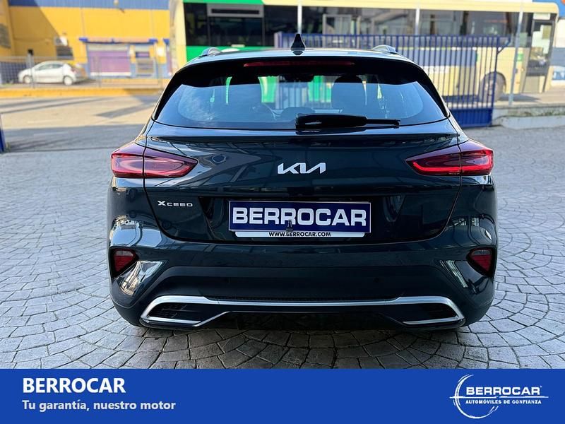 Usado Kia XCeed 100 CV (73 kW) 2024 Gris SUV