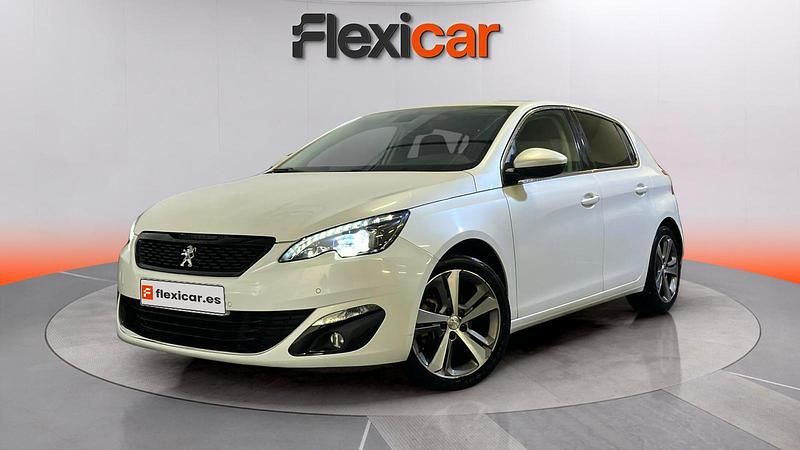 Usado Peugeot 308 GT-line 131 CV (96 kW) 2017 Blanco Utilitario