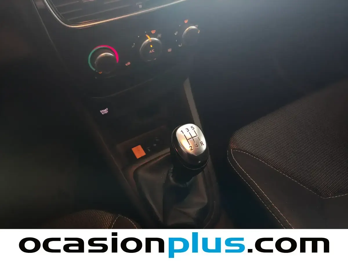 Usado Renault Clio Business 75 CV (55 kW) 2019 Blanco
