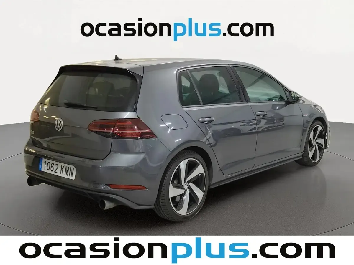 Usado VW Golf VII GTI 230 CV (169 kW) 2018 Gris Utilitario