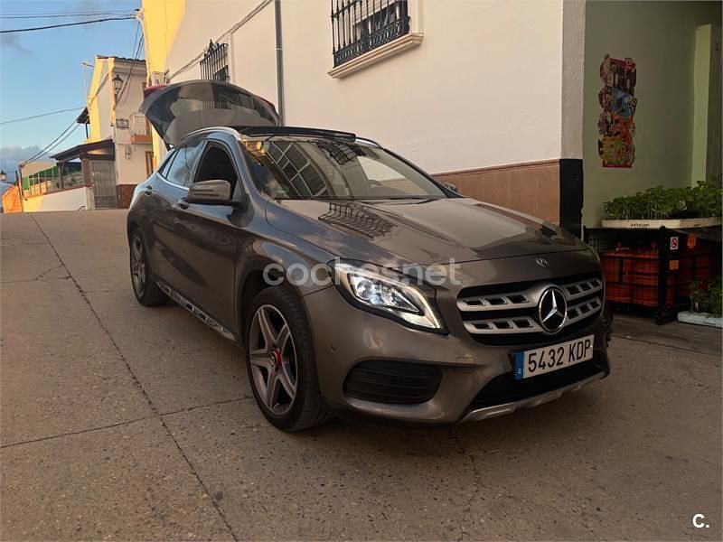 Usado Mercedes GLA220 177 CV (130 kW) 2017 Gris / plata SUV