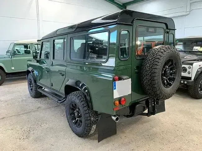 Usado Land Rover Defender 122 CV (89 kW) 2013 Verde SUV
