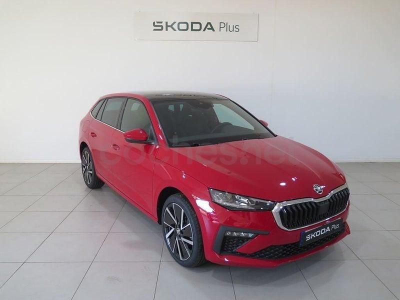 Usado Skoda Scala 116 CV (85 kW) 2024 Rojo Utilitario