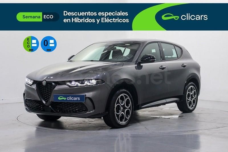 Usado Alfa Romeo Tonale Sprint 130 CV (95 kW) 2024 Gris / plata SUV