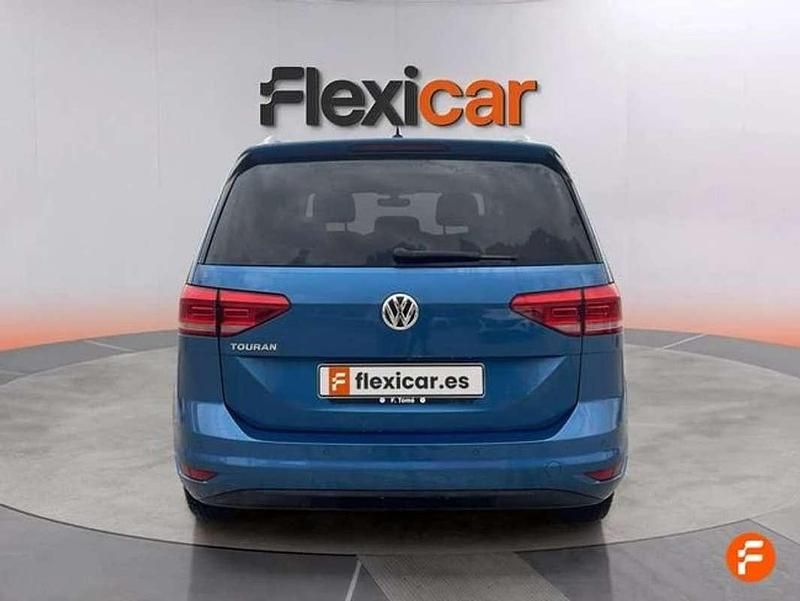 Usado VW Touran Advance 150 CV (110 kW) 2019 Azul Monovolumen