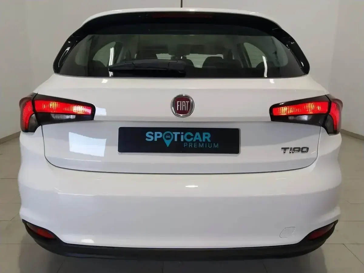 Usado Fiat Tipo Mirror 95 CV (69 kW) 2020 Blanco Berlina