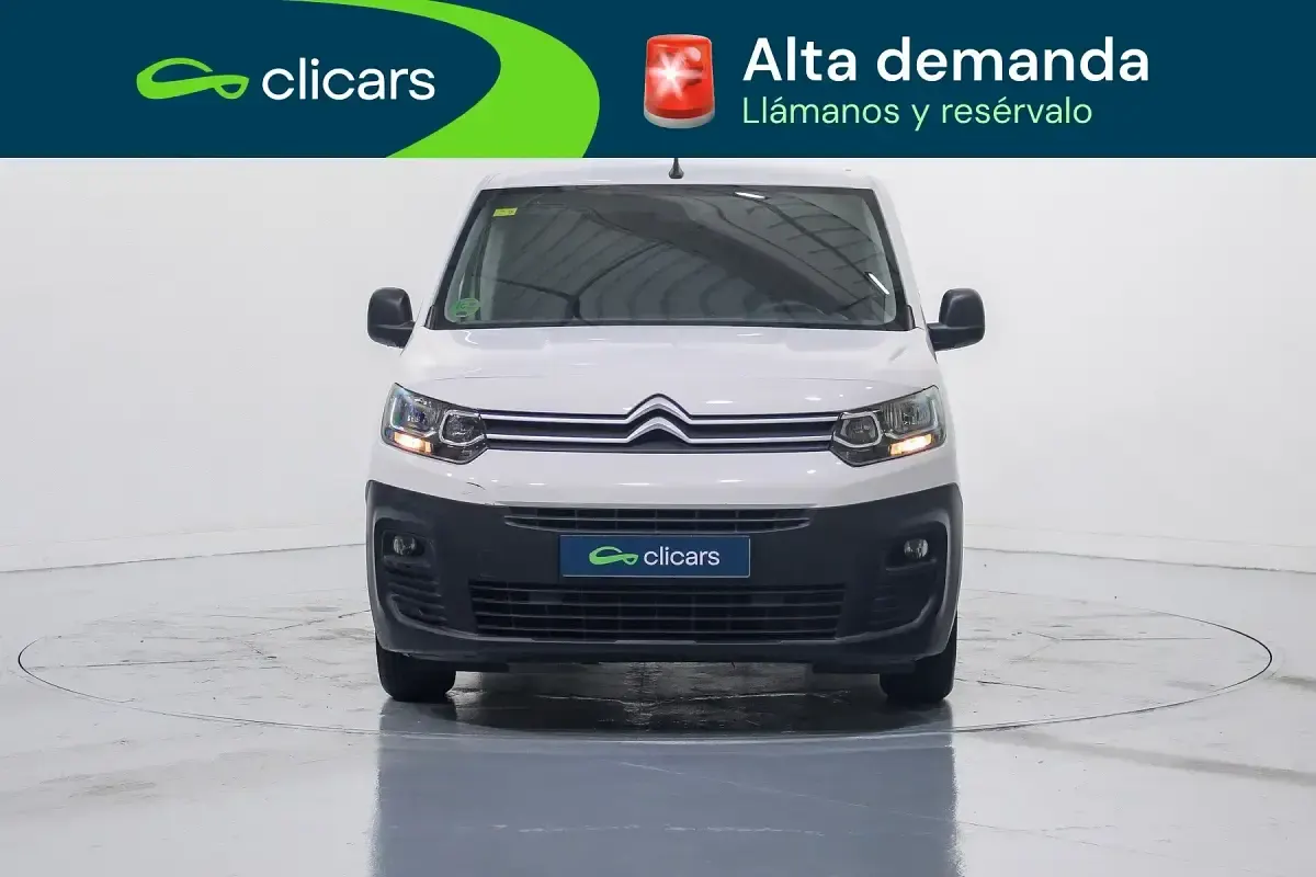 Usado Citroën Berlingo 100 CV (73 kW) 2022 Blanco Monovolumen
