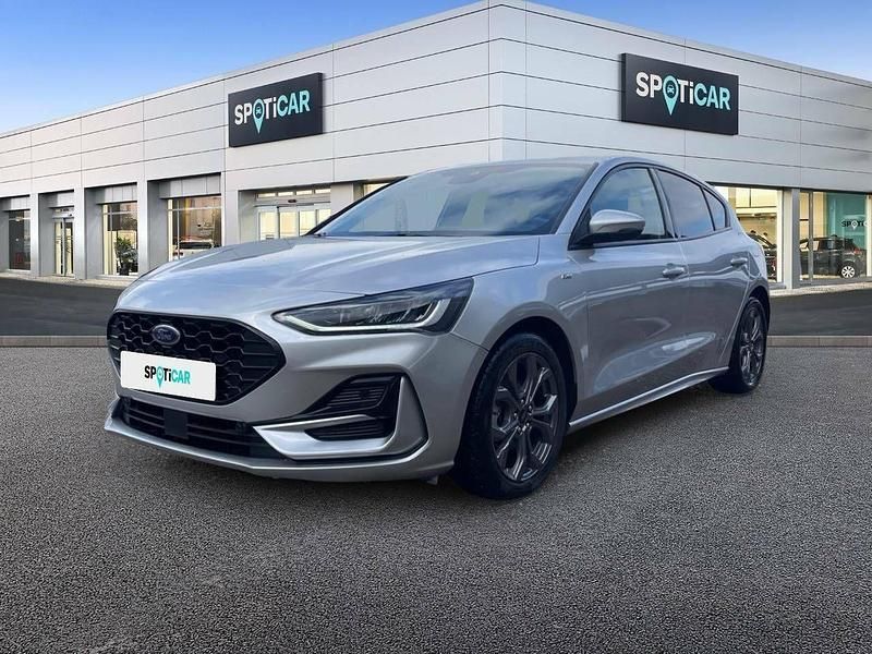 Gris Usado 2023 Ford Focus ST-Line Berlina | 17.900 € (Un poco caro) - Imagen 1/4