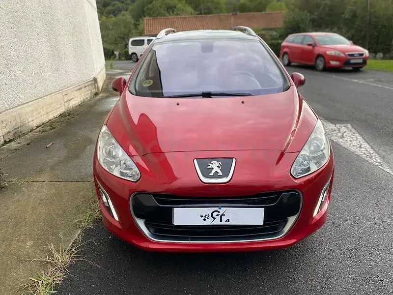 Occasion Peugeot 308 SW Family 112 ch (82 kW) 2012 Rouge Break
