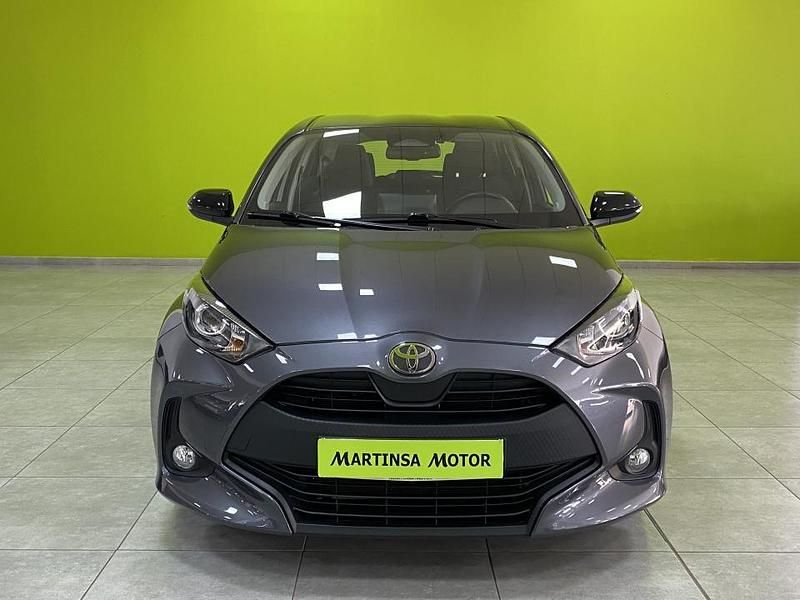 Usado Toyota Yaris Hybrid Active 116 CV (85 kW) 2024 Gris Berlina