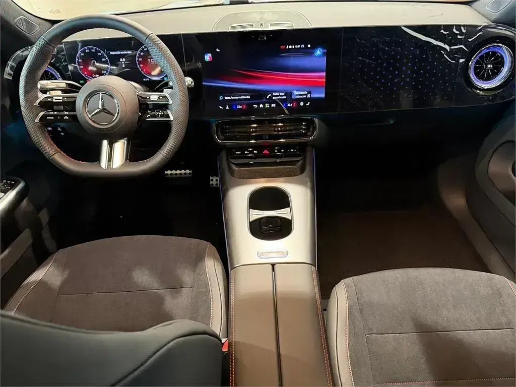 Neu Mercedes CLA 250+ 200 kW (272 PS) 2026 Grau Limousine