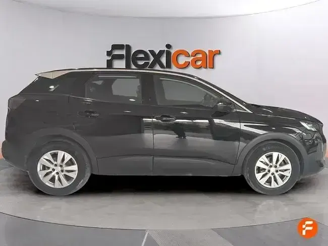 Usado Peugeot 3008 Active 130 CV (95 kW) 2021 Negro SUV