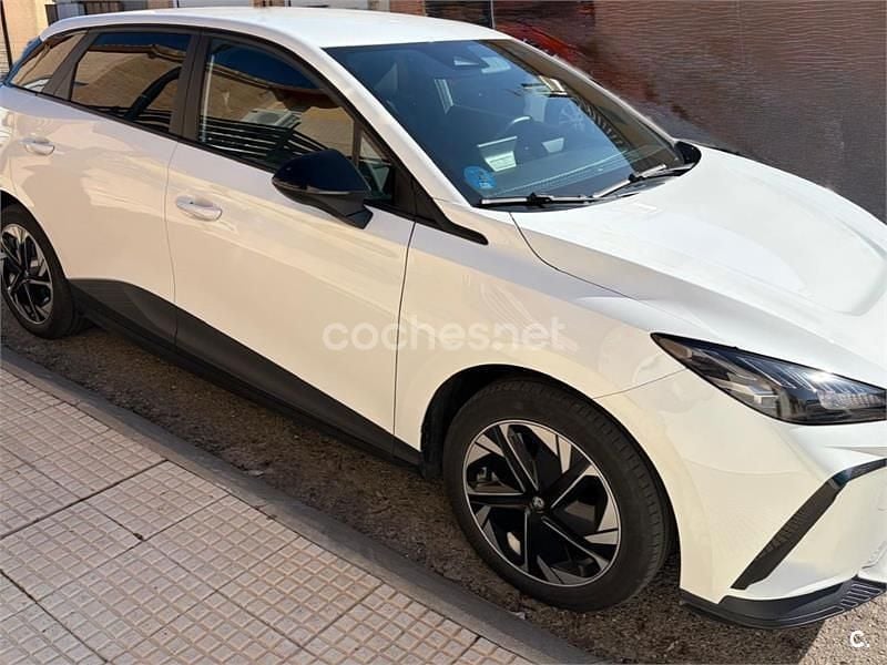 Usado MG MG4 EV Comfort 2023 Eléctrico Utilitario