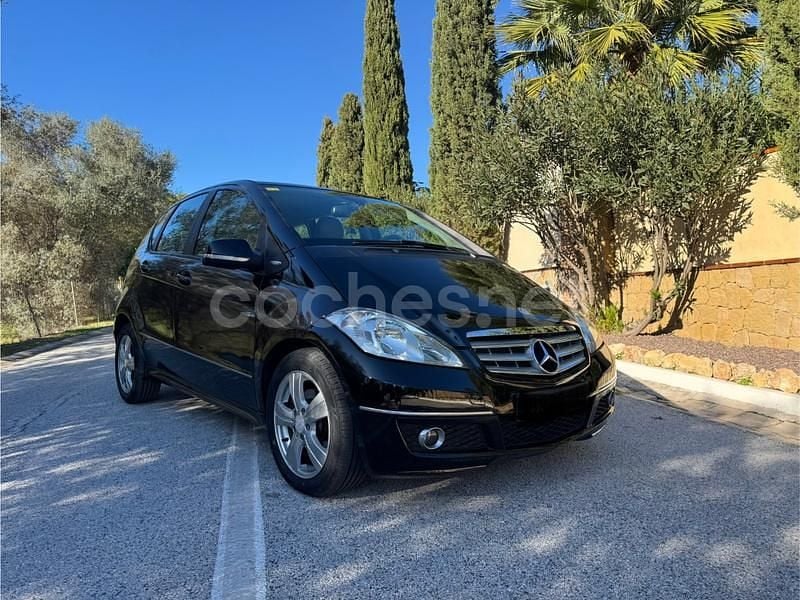 Negro Usado 2010 Mercedes A180 Avantgarde Monovolumen | 6500 € (Precio justo) - Imagen 1/4
