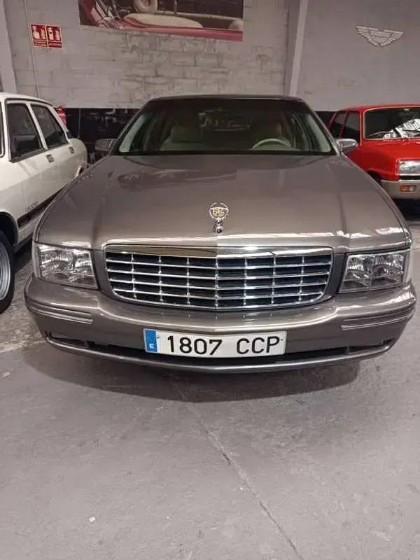 Usado Cadillac Deville 309 CV (227 kW) 1996 Marrón Berlina