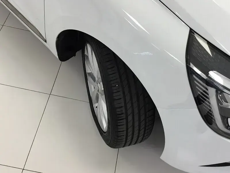 Usado Renault Clio V Zen 90 CV (66 kW) 2022 Blanco Berlina