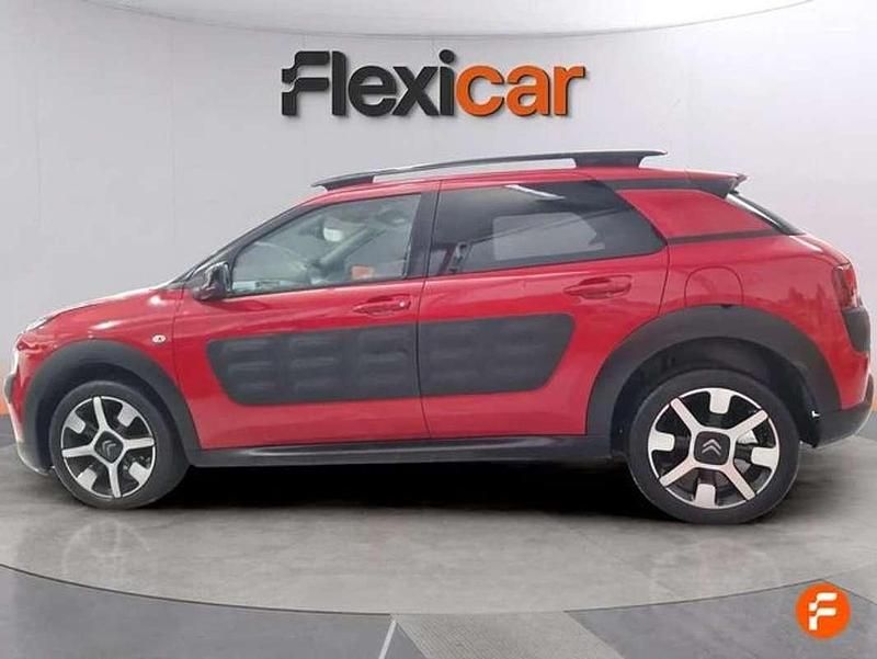 Usado Citroën C4 Cactus Shine 99 CV (72 kW) 2017 Rojo Utilitario