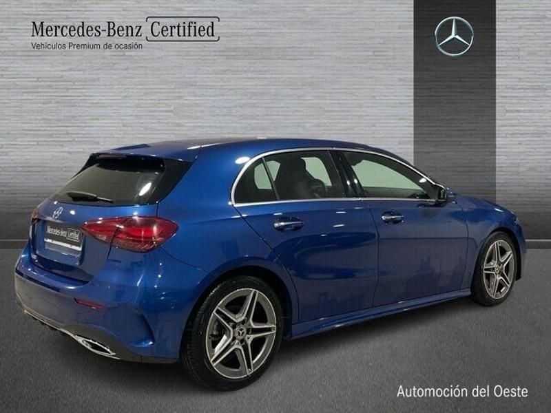 Usado Mercedes A180 AMG line 136 CV (100 kW) 2024 Azul