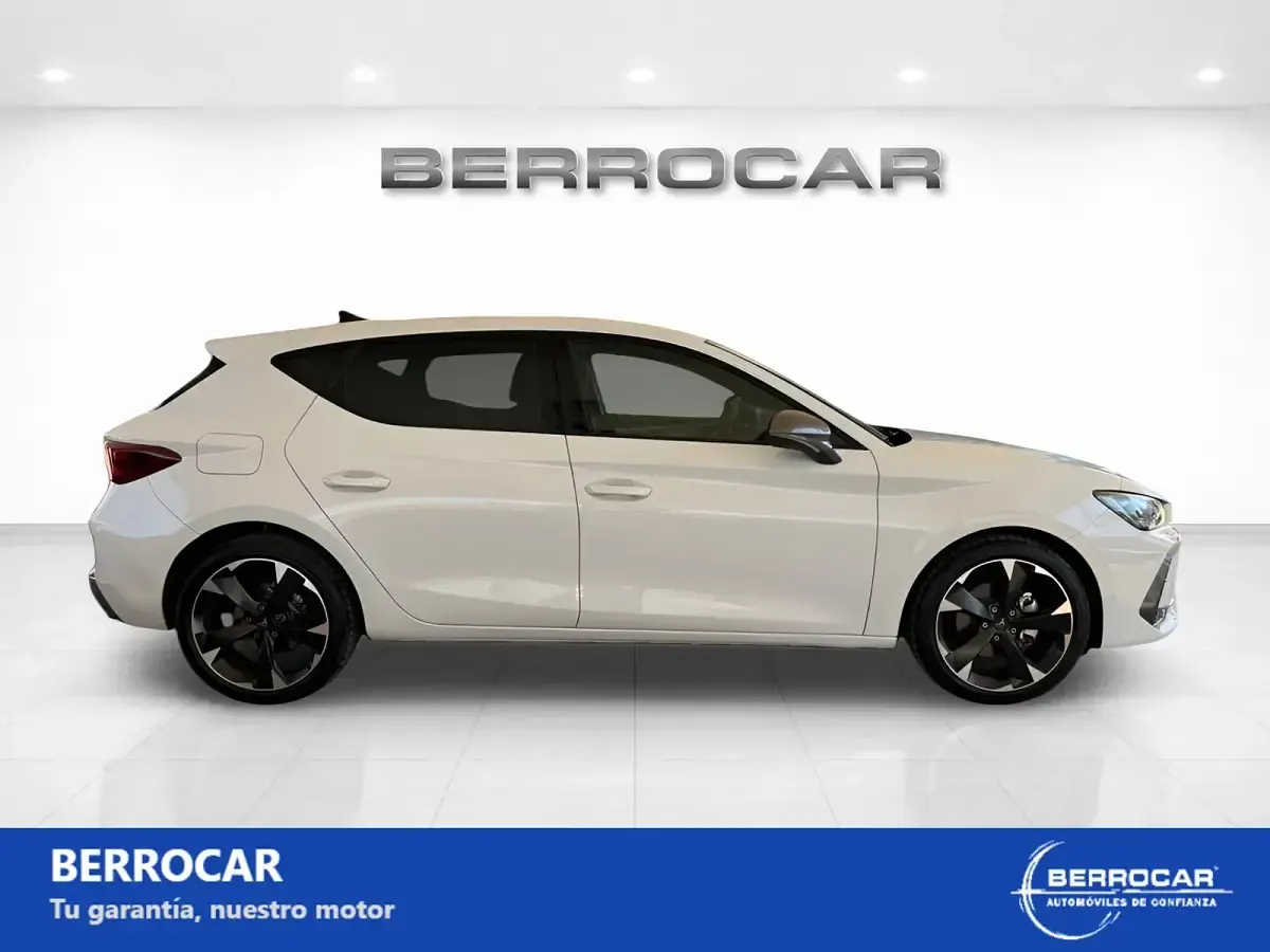 Usado Cupra Leon 150 CV (110 kW) 2025 Blanco