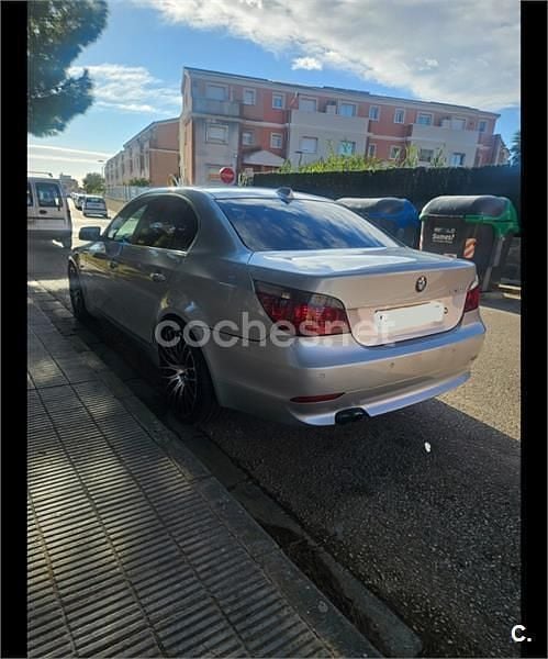 Usado BMW 530 218 CV (160 kW) 2006 Gris / plata Berlina