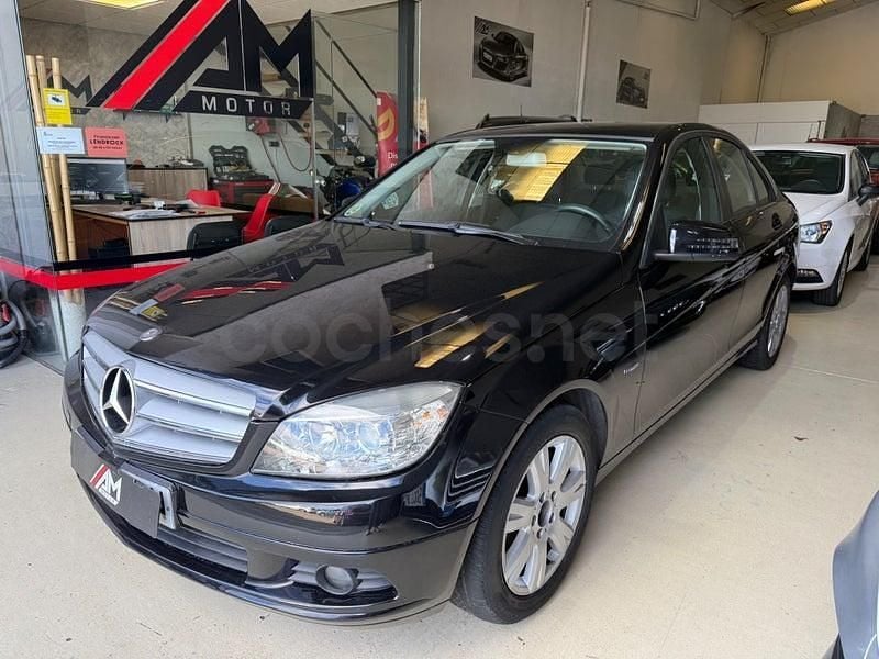 Usado Mercedes C200 136 CV (100 kW) 2010 Negro Berlina