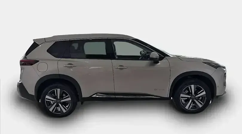 Usado Nissan X-Trail Tekna 158 CV (116 kW) 2023 Champagne silver SUV