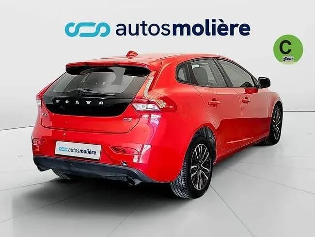 Usado Volvo V40 Kinetic 150 CV (110 kW) 2017 Rojo
