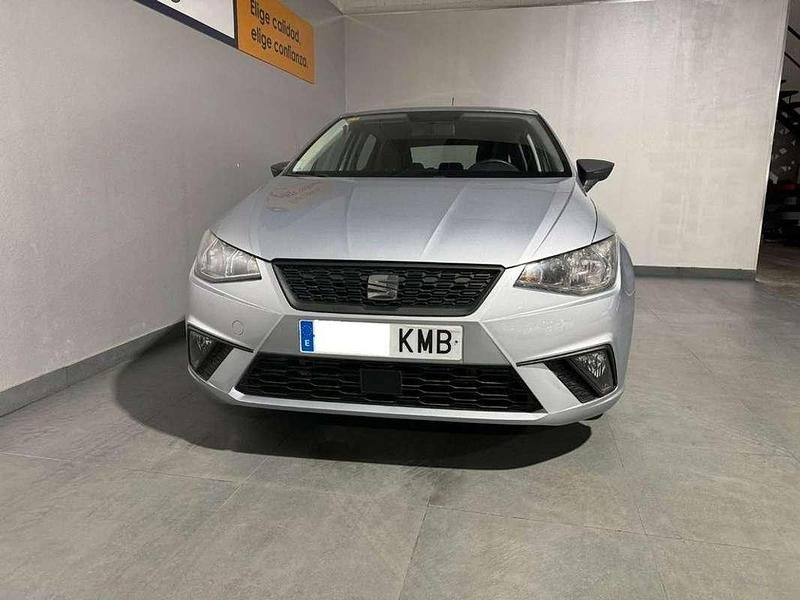 Usado Seat Ibiza Reference 95 CV (69 kW) 2018 Gris Utilitario