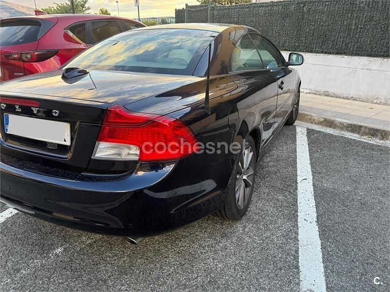 Usado Volvo C70 Momentum 177 CV (130 kW) 2010 Azul Descapotable