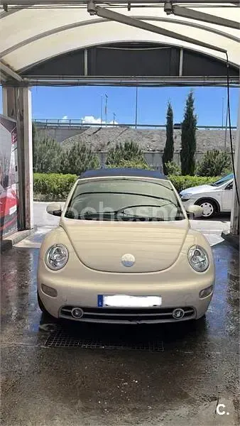 Usado VW New Beetle 102 CV (75 kW) 2004 Beige Utilitario