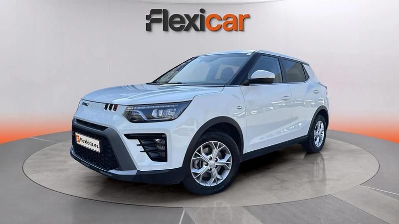 Usado Ssangyong (KGM) Tivoli 150 CV (110 kW) 2025 Blanco SUV