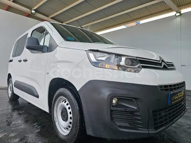 Usado Citroën Berlingo Live 102 CV (75 kW) 2019 Blanco Monovolumen