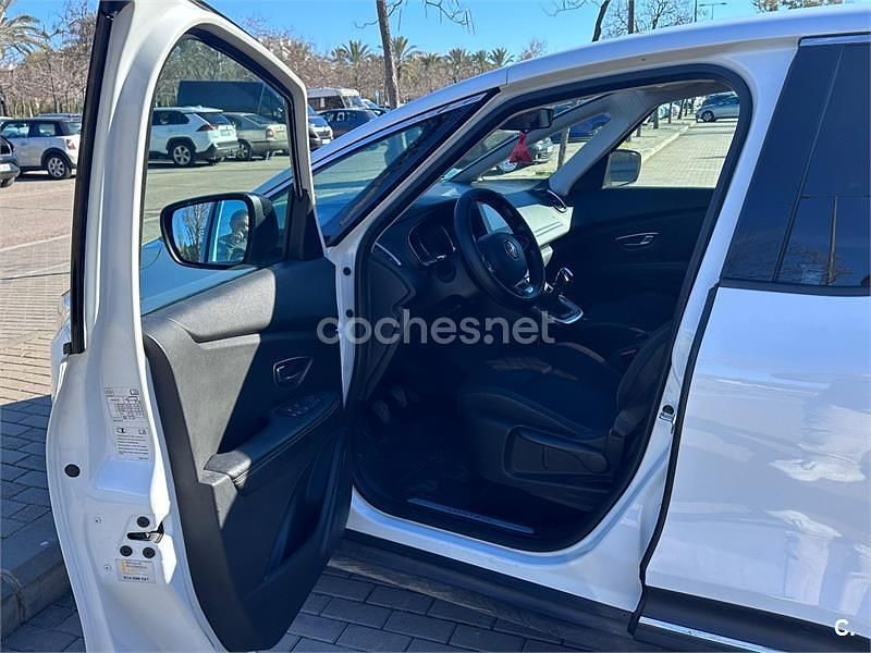 Usado Renault Scénic IV LIMITED 95 CV (69 kW) 2018 Blanco Monovolumen