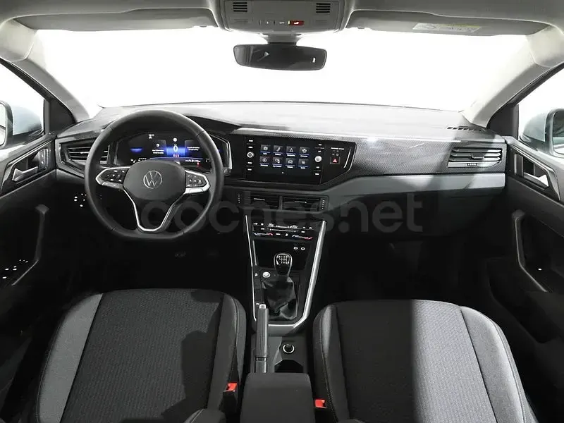 Usado VW Taigo 116 CV (85 kW) 2025 Gris / plata SUV
