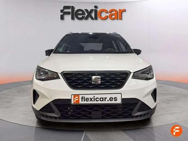 Usado Seat Arona FR 110 CV (80 kW) 2023 Blanco SUV