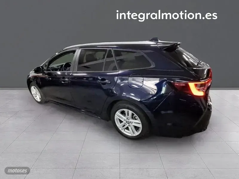 Usado Toyota Corolla Active 122 CV (89 kW) 2023 Negro Familiar