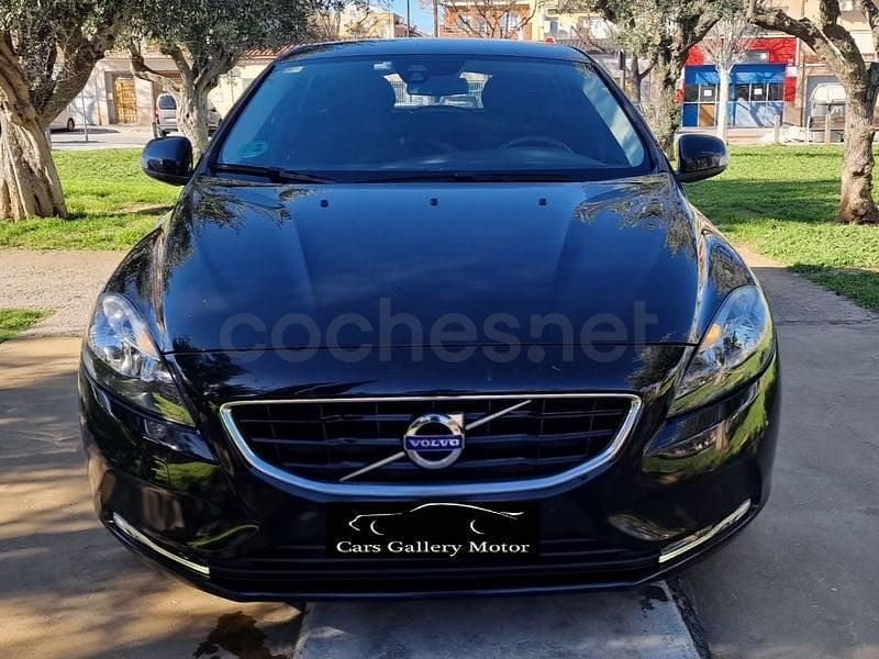 Usado Volvo V40 Kinetic 120 CV (88 kW) 2016 Negro Berlina