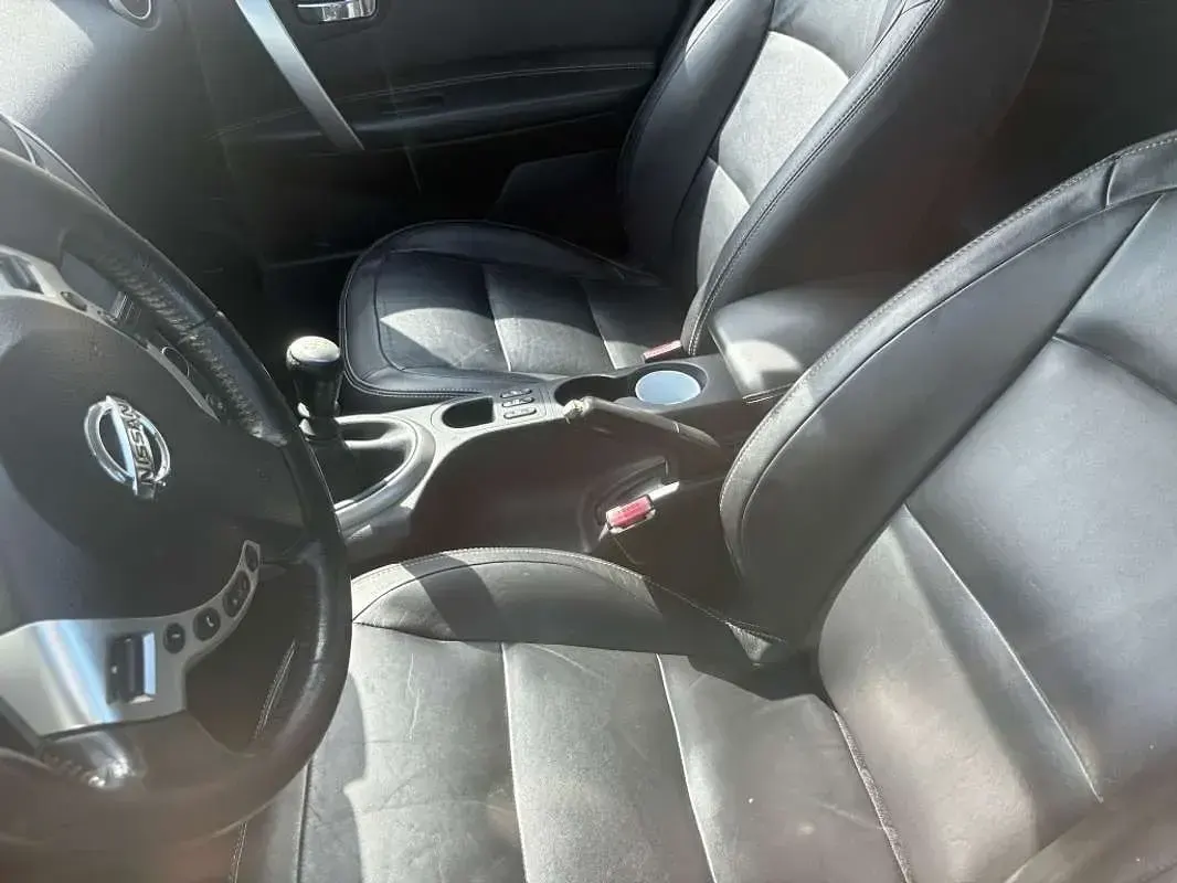 Usado Nissan Qashqai Tekna 110 CV (80 kW) 2012 Negro SUV